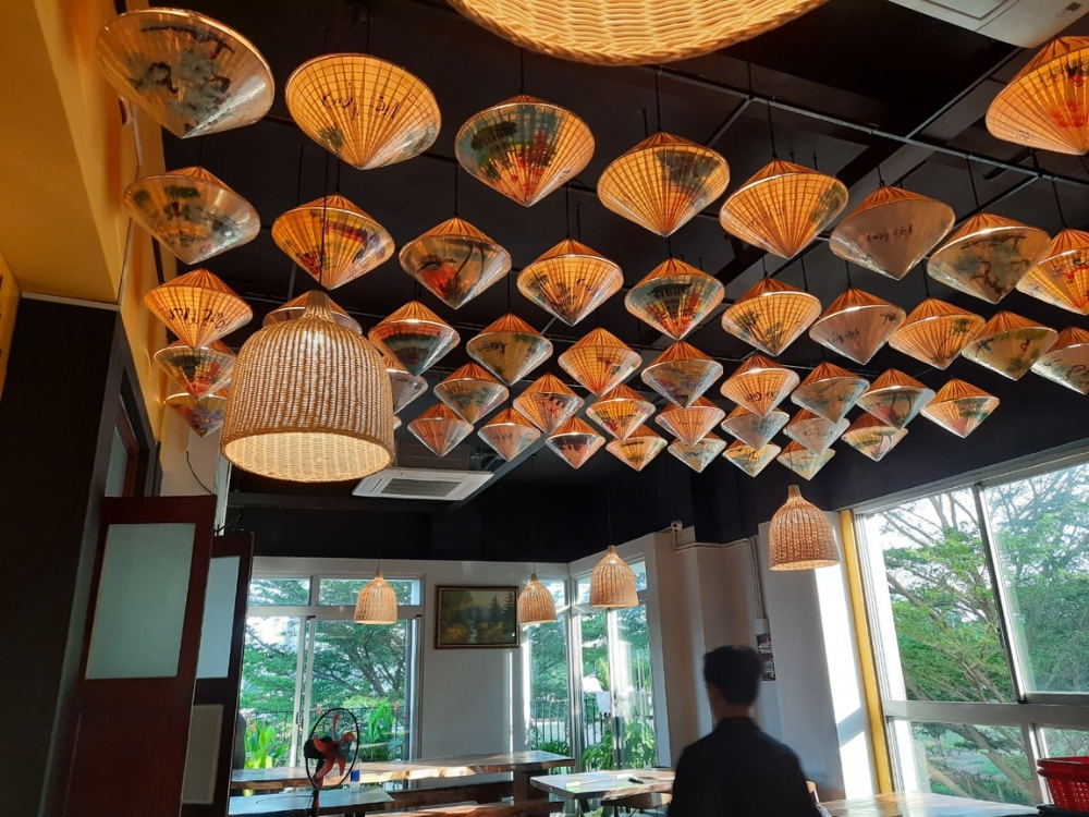 Địa chỉ nhà hàng ở đâu?